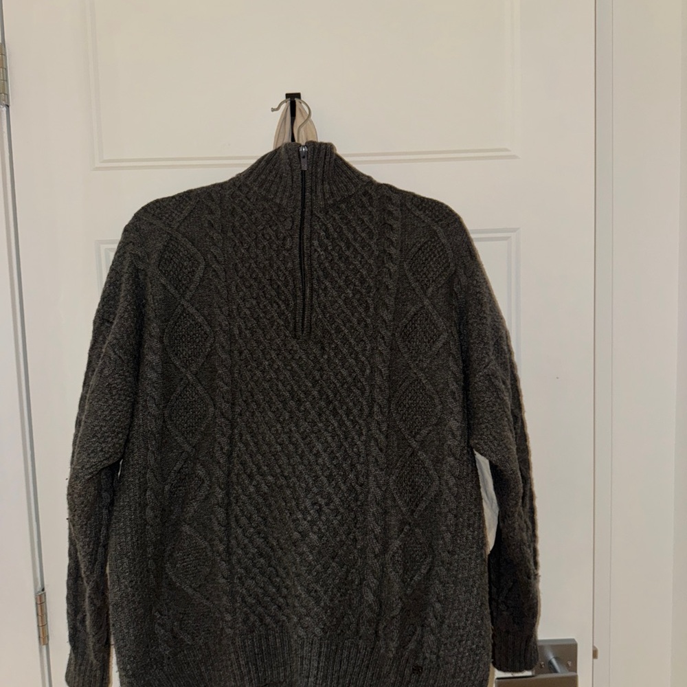 Aritzia boreal 1/4 zip size M grey